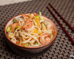 Лапша вок с креветками