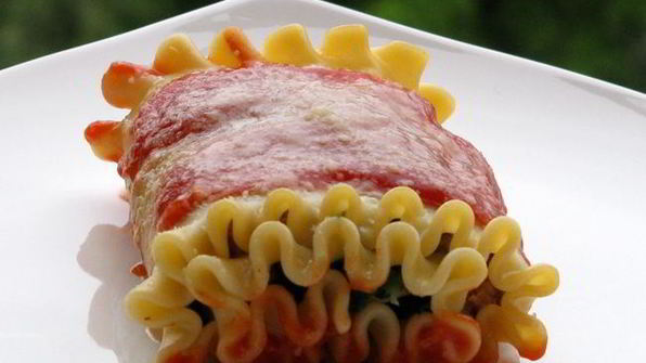 лазанья в рулетиках