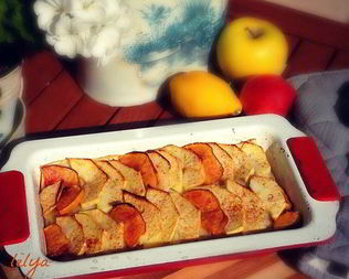 Сладкая лазанья с яблоками, некторинами, грецкими орехами и курагой