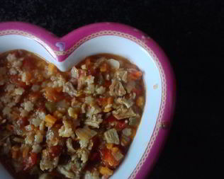 Детские макароны в томатном соусе с мясом