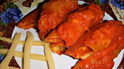 Каннеллони под томатным соусом