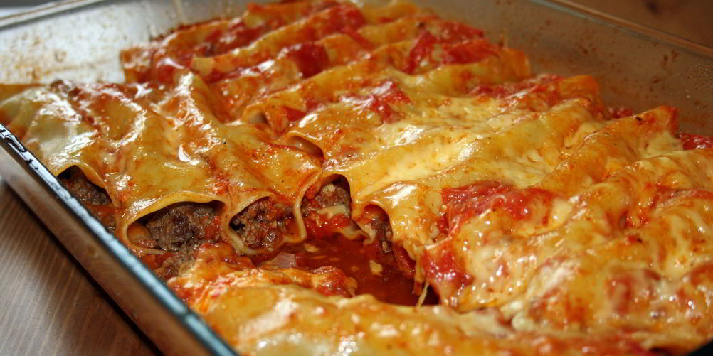 Рецепт каннеллонь с соусом болоньезе