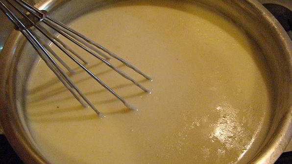 каннелони с мясной начинкой под соусом бешамель