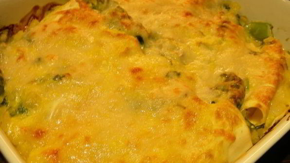 каннелони со спаржей и копченым лососем