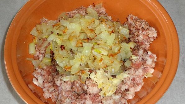 конкильони фаршированные мясом с сыром