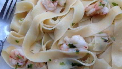 Макароны с креветками