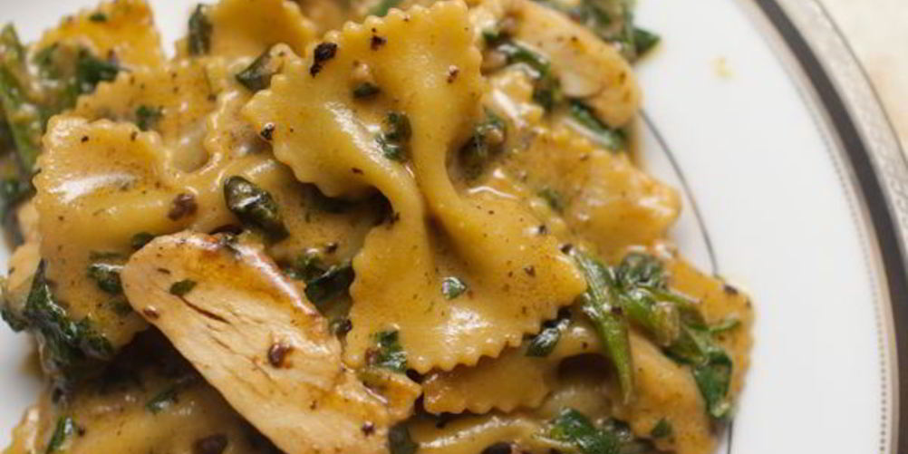 Рецепт макарон с куриным филе в грибном соусе