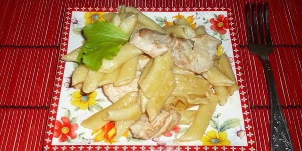 Рецепт макарон с курицей в сырном соусе