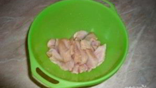 макароны с курицей в сырном соусе