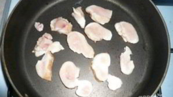 макароны с курицей в сырном соусе