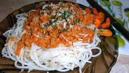 Макароны с соусом болоньезе