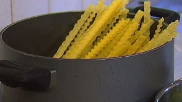 макароны со стручковой фасолью и помидорами