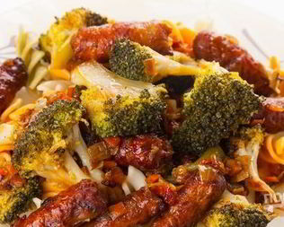 Паста с брокколи и купатами