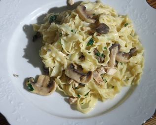 Паста с индейкой и грибами