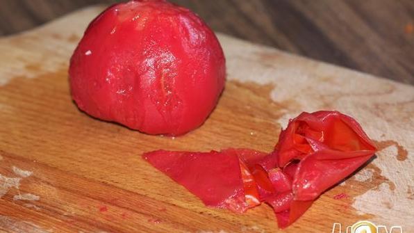 паста с курицей, цуккини и острым томатным соусом