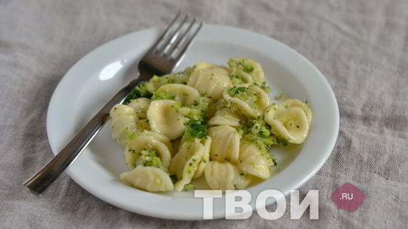 паста с соусом из брокколи