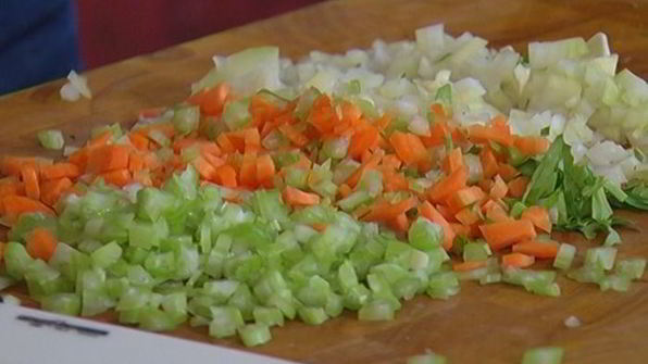 паста с соусом из куриной печени и помидоров