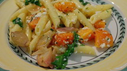 Паста с тыквой, руколой и творожным соусом