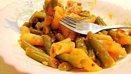 Паста со стручковой фасолью в томатном соусе
