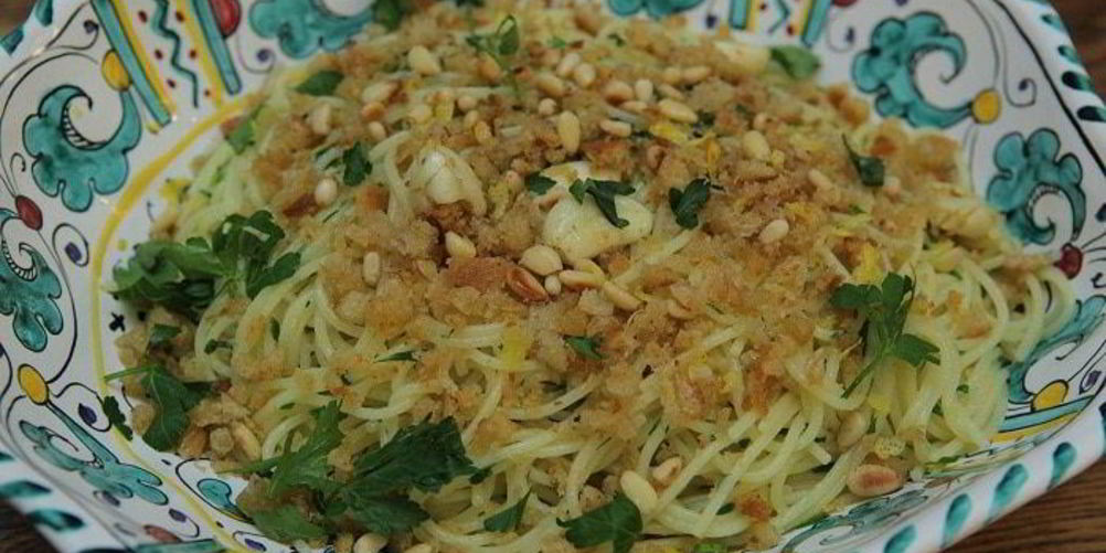 Рецепт сицилийских спагетти с пряным оливковым маслом