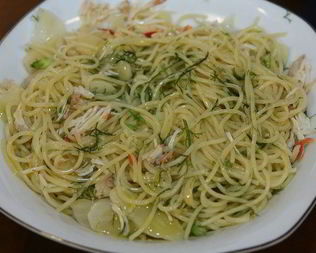 Спагетти с крабами и фенхелем