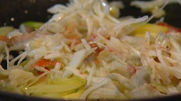 спагетти с крабами и фенхелем