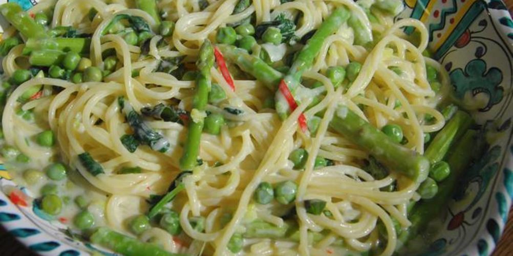 Рецепт спагетти с зеленым горошком и спаржей