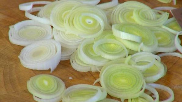 спагетти с зеленым горошком и спаржей