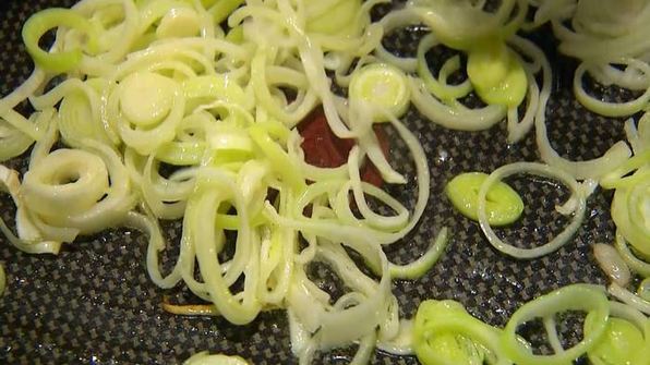 спагетти с зеленым горошком и спаржей