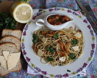 Спагетти весенние с овощами