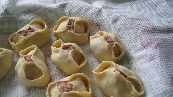 манты дружба с тройным мясом