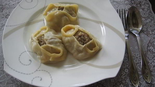 манты дружба с тройным мясом