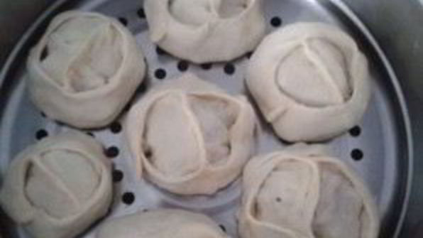 манты из слоеного теста