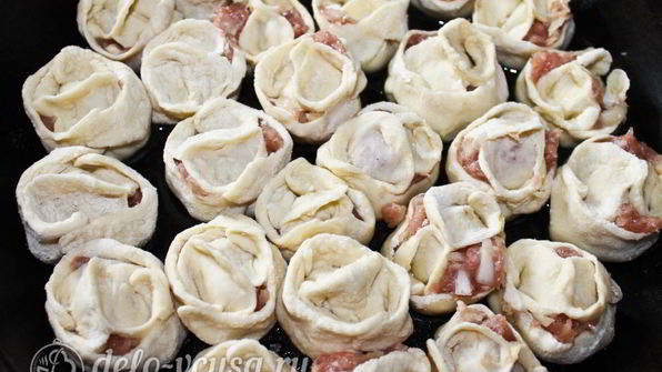 манты на сковороде