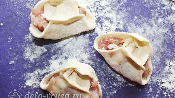 манты на сковороде