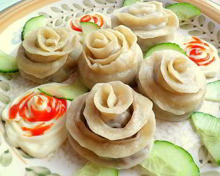 Манты-розочки