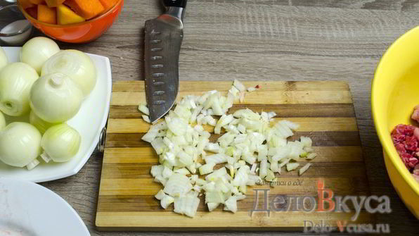 манты с мясом и тыквой в мультиварке