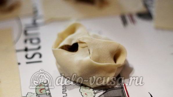 манты в мультиварке