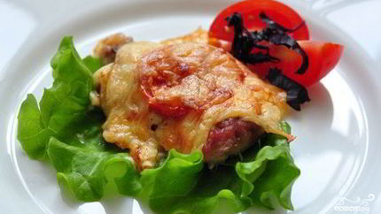 Говядина по-французски с помидорами