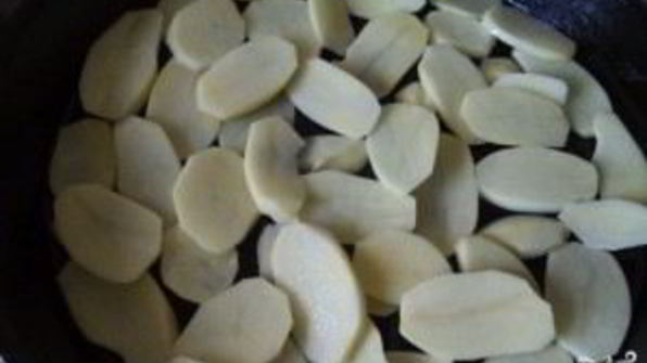 картофель по-французски на сковороде