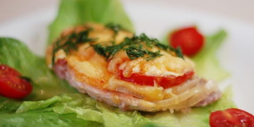 Рецепт мяса по-французски с картофелем и помидорами