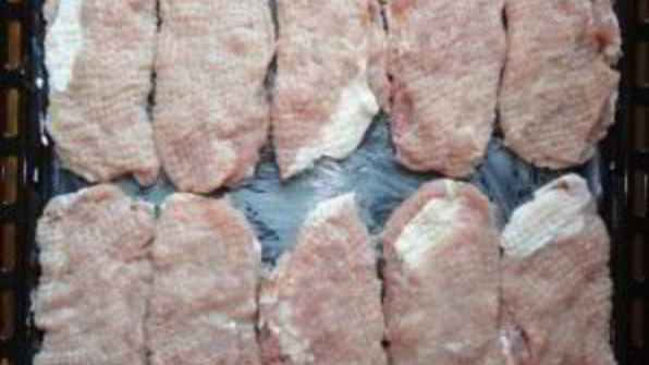 мясо по-французски с луком и сыром