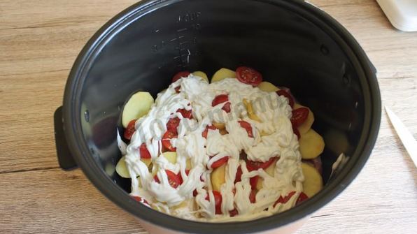 мясо по-французски в мультиварке с картофелем