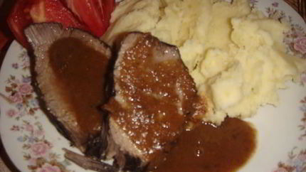 Говядина, тушеная в вине по-пьемонтски