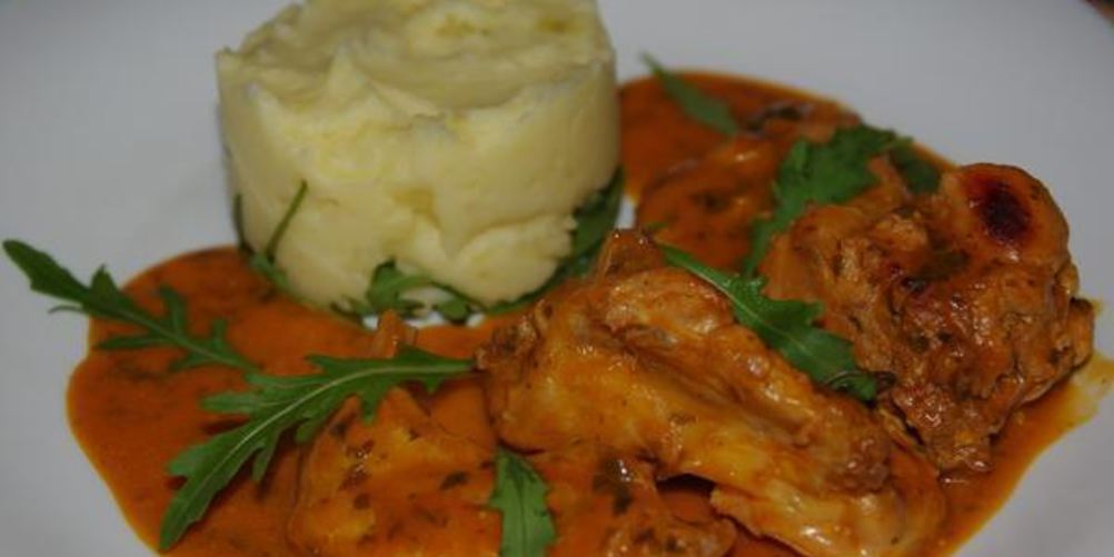 Рецепт кролика в томатно-сливочном соусе с петрушкой