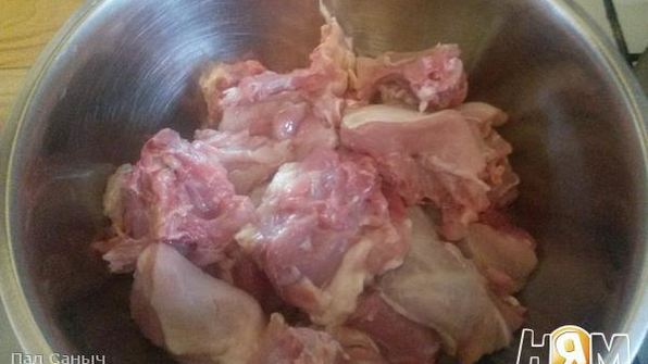 кролик в томатно-сливочном соусе с петрушкой