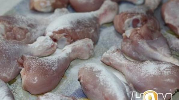 куриная голень с чесноком в ароматном соусе