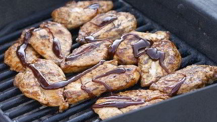 Куриное филе на гриле в соусе барбекю