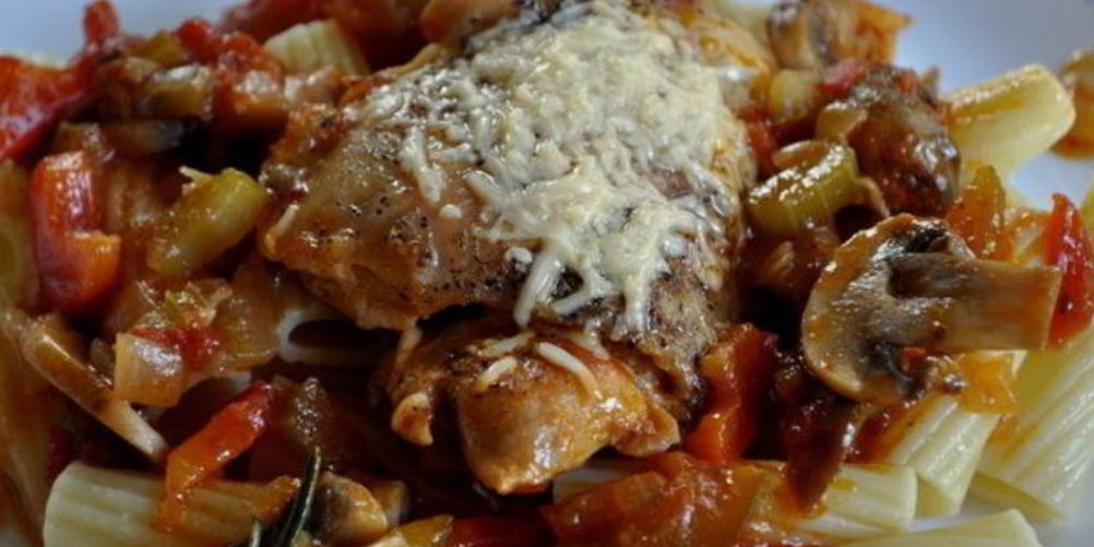 Рецепт курицы кусочками с овощами в духовке