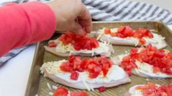 курица с помидорами и сыром в духовке